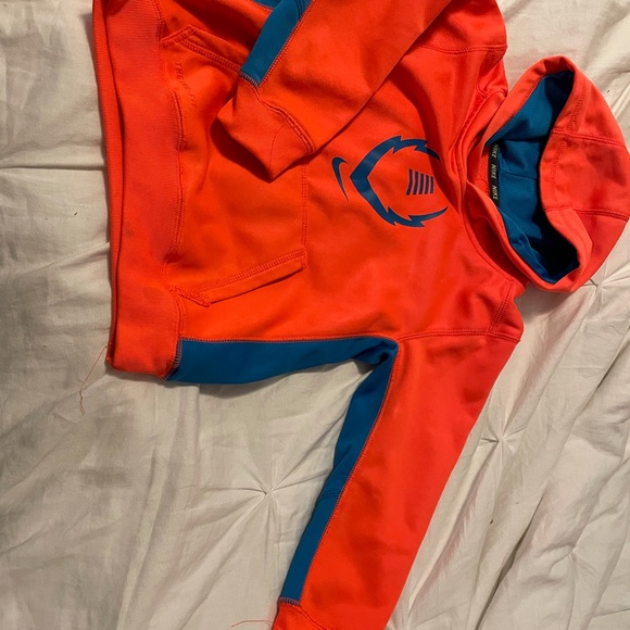 Unisex kids Nike hoodie size 6 - Picture 3 of 4